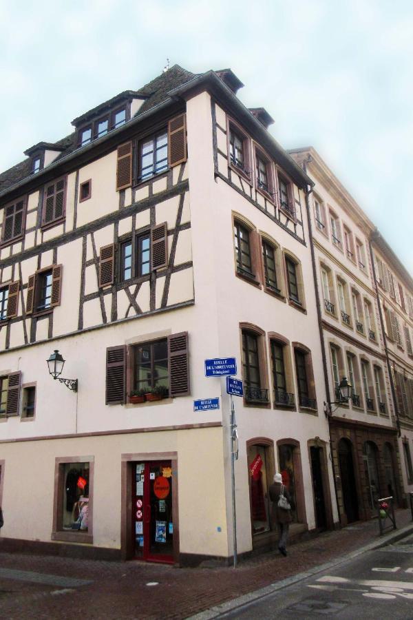 Appartement Typique Et Cosy A Deux Pas De La Cathedrale Estrasburgo Exterior foto